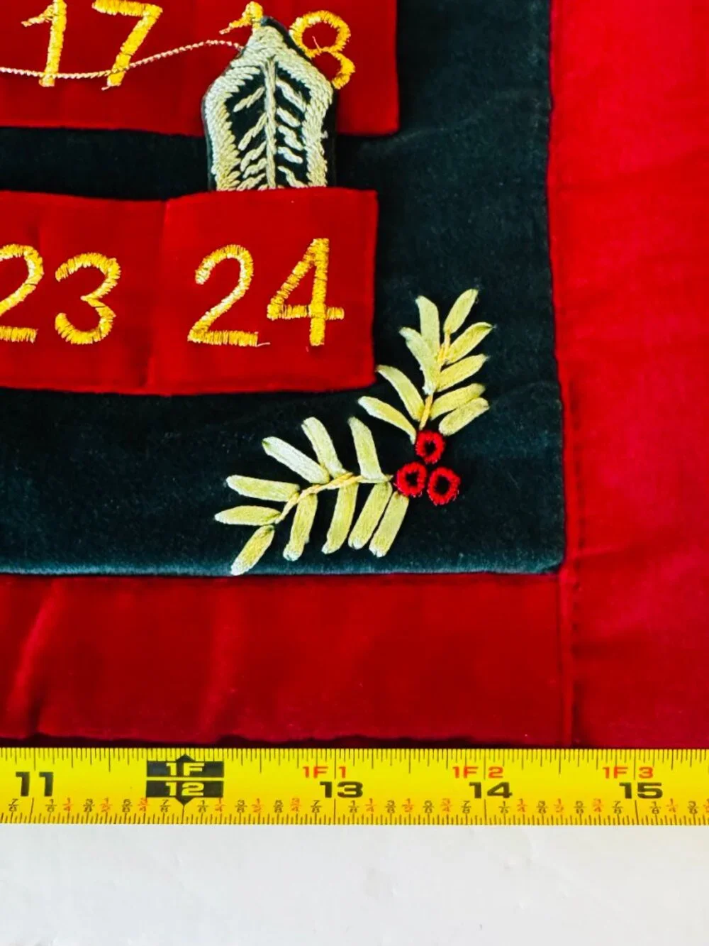 Vtg 2002 Fabric Wall Hanging 21x16